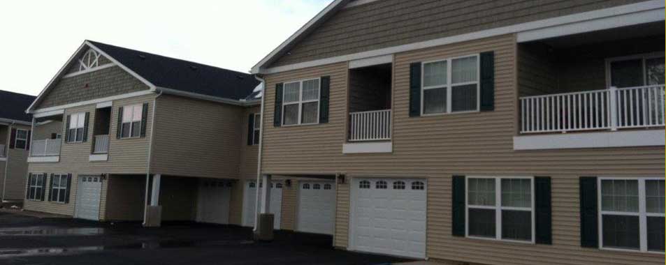 Colonial Manor Apartments